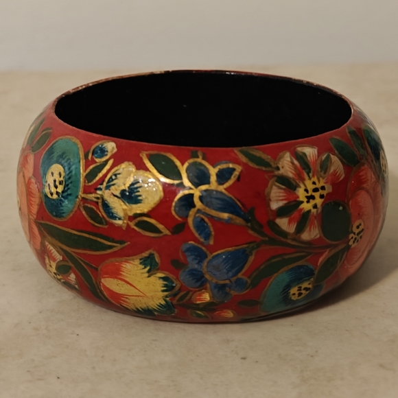 Hand-Painted Red Floral Chunky Bangle Bracelet - Picture 3 of 12